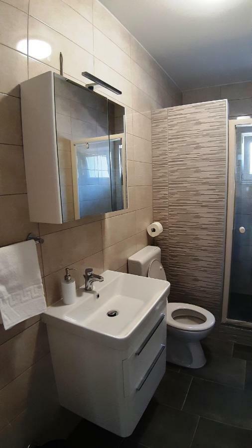 Relax Apartment Starigrad Paklenica Exterior foto