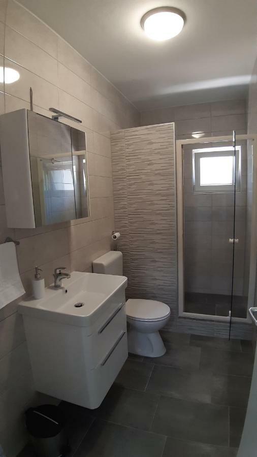 Relax Apartment Starigrad Paklenica Exterior foto